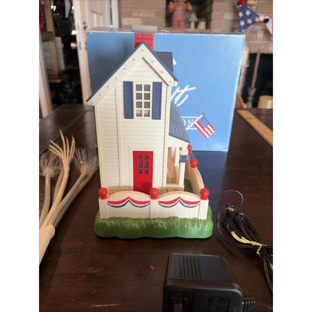 Avon Patriotic Lighted Fiber Optic House 4th Of July Fireworks 2003 With Box E6